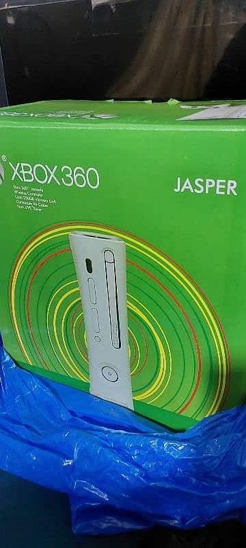 Xbox 360 Jesper with 80 games installed 0