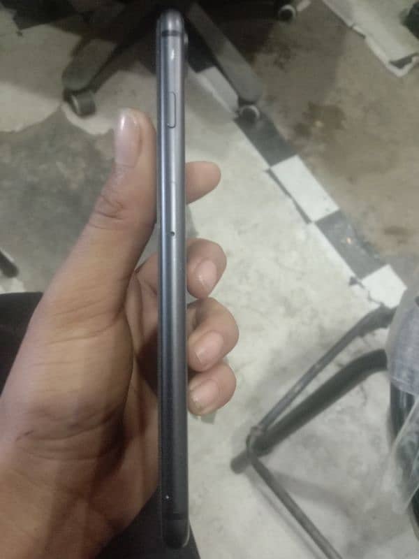 I phone 8plus total janiyan condition 10/9.5 2