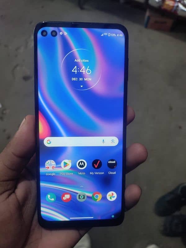 Motorola one 5G  uw 10/10 4