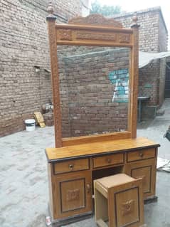 Dressing table nd Divider