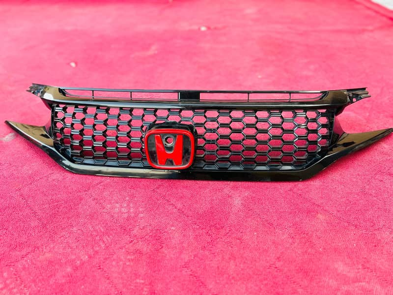 Honda Civic X Diamond Style SI Grill Glossy Black 3