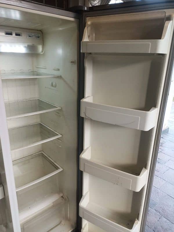 fridge 2 doors 1