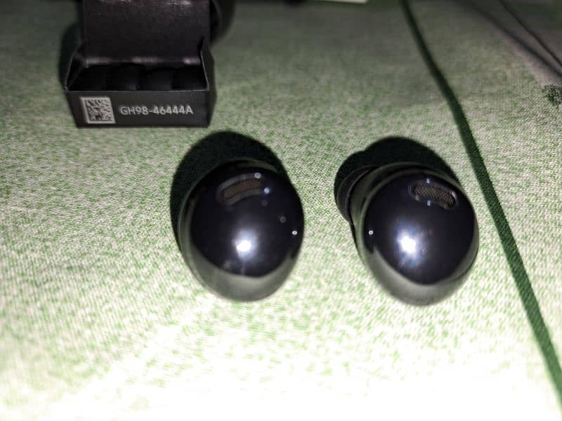 Original Samsung Galaxy Buds Pro, without Dock 0