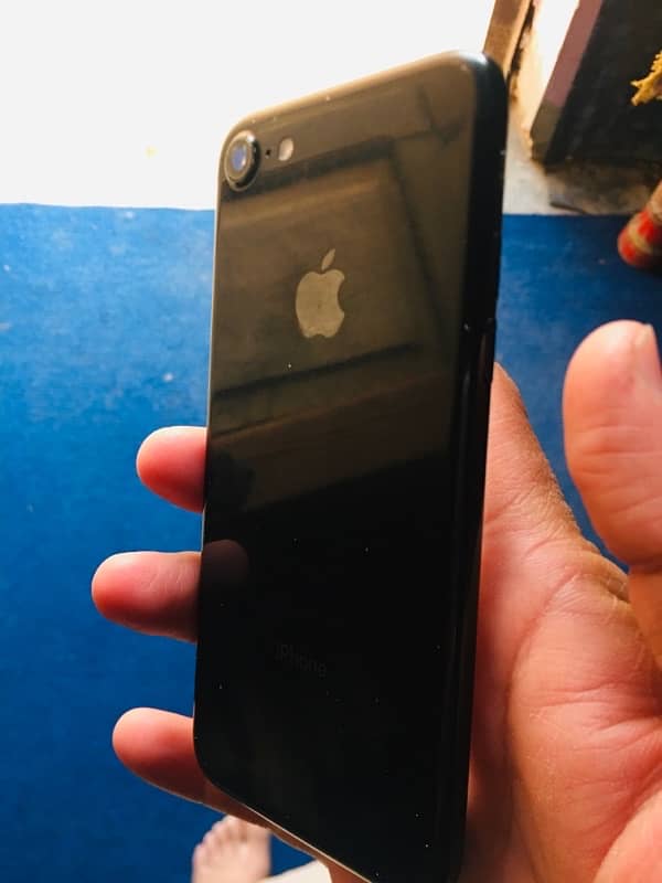 iPhone 7 Non PTA 128 GB 5