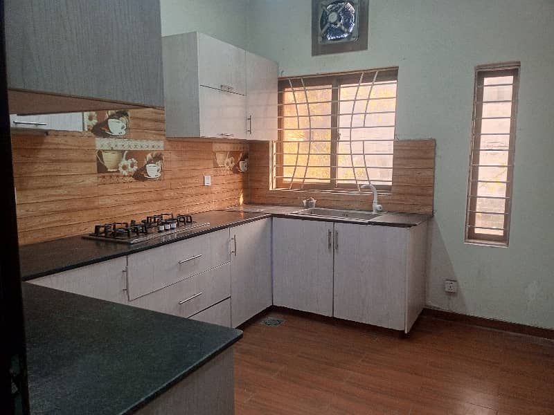 10 Marla Double Storey House for Rent 3