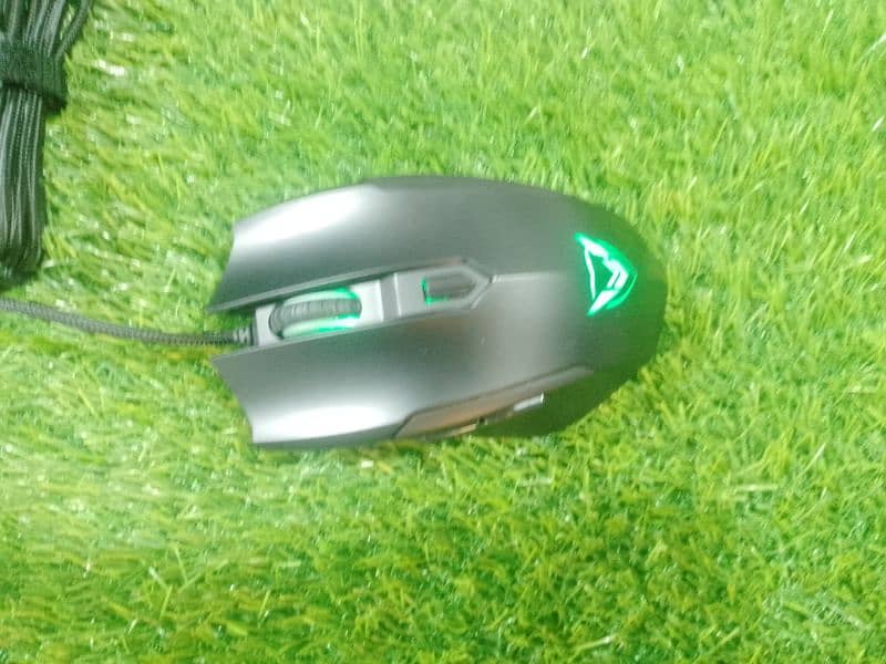 Professionl Gaming Mouse RGB Mouse 4