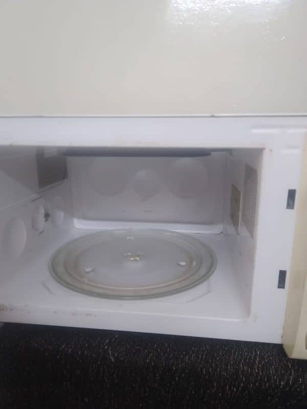 microwave oven 2