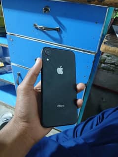 iphone xr activation lock 10/10 bettery health 96 64 gb waterpack