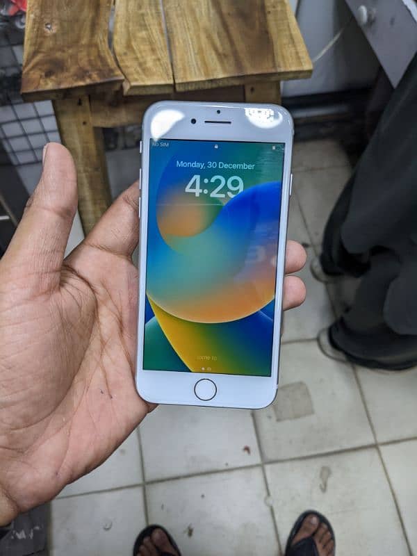 iphone 8,, 64 GB FACTORY UNLOCKED 1