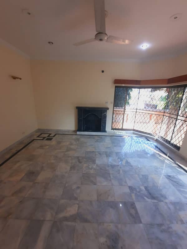 1 Kanal Separate Gate Lower Portion Is Available For Rent In Dha Phase 4 5