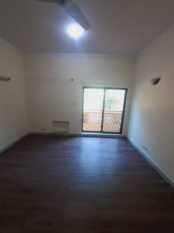 1 Kanal Separate Gate Lower Portion Is Available For Rent In Dha Phase 4 10