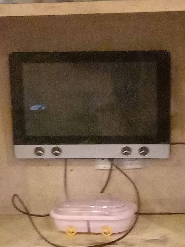 LCD TV 0