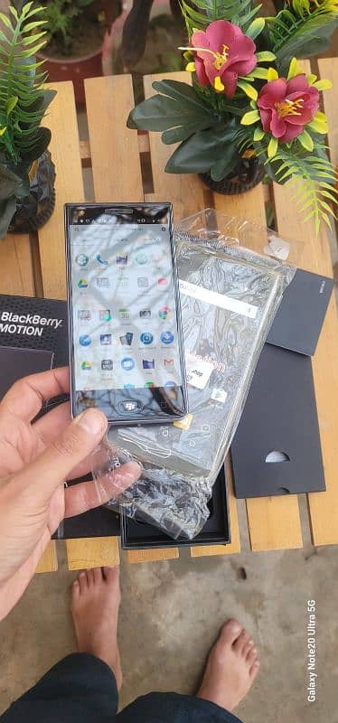 BlackBerry motion in lush condition (pta official approved ) with box 11