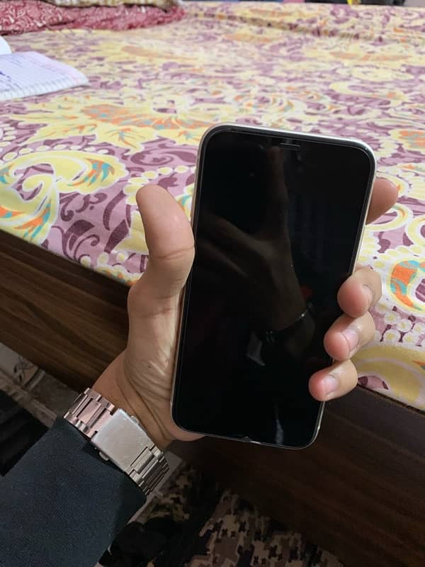 Iphone 11 FU non pta White colour with box 6