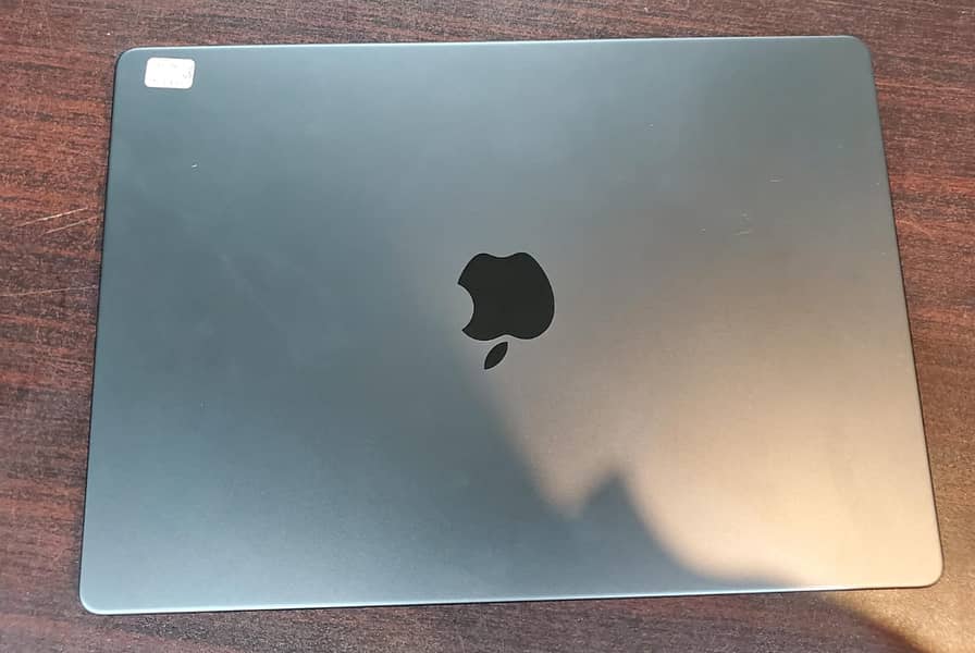 Macbook M3 pro , 14", 18gb ram, 512gb ssd 5