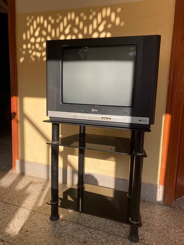 TV with Trolley 1