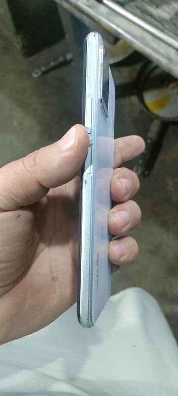 vivo y21 mobile all ok set with charger  no open no repair 1