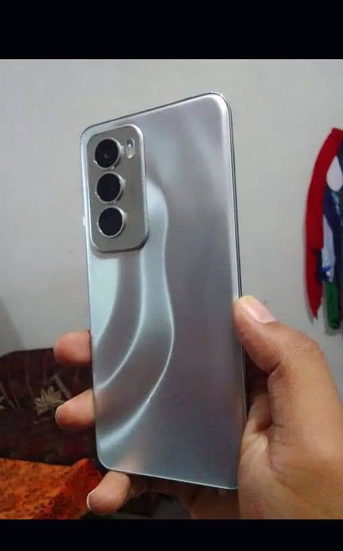 OPPO Reno 12 5g in brand new condition best phone in best price with a 4