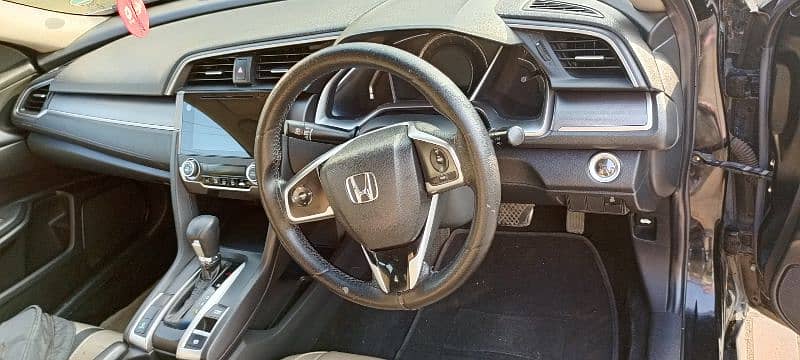 Honda Civic Oriel 2018 5