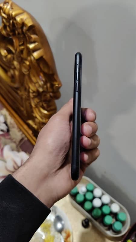 iphone xr 1