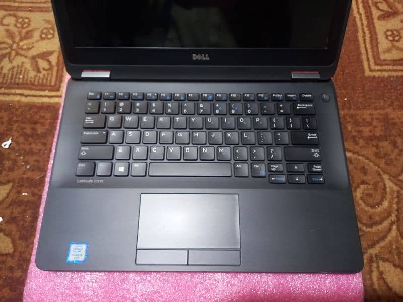 Dell 7270 i5 6th generation 8gb ram 256gb ssd 1