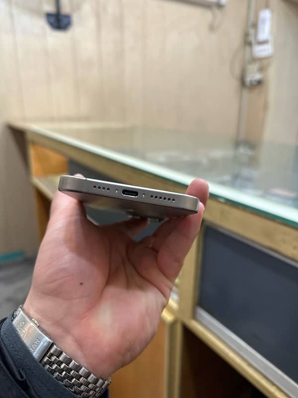 iPhone 15 pro max pta approved 3