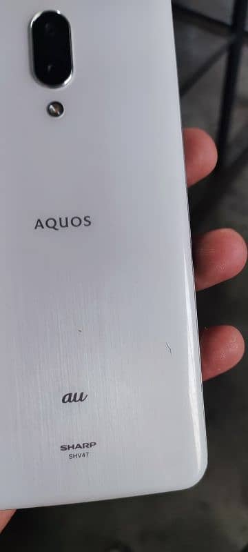 Aquos zero 2 4