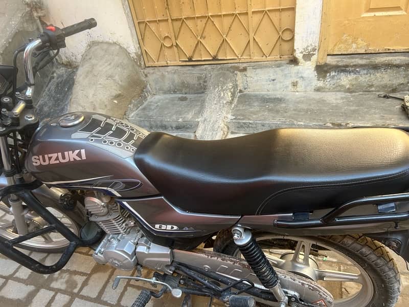 Suzuki 110s 2021 3