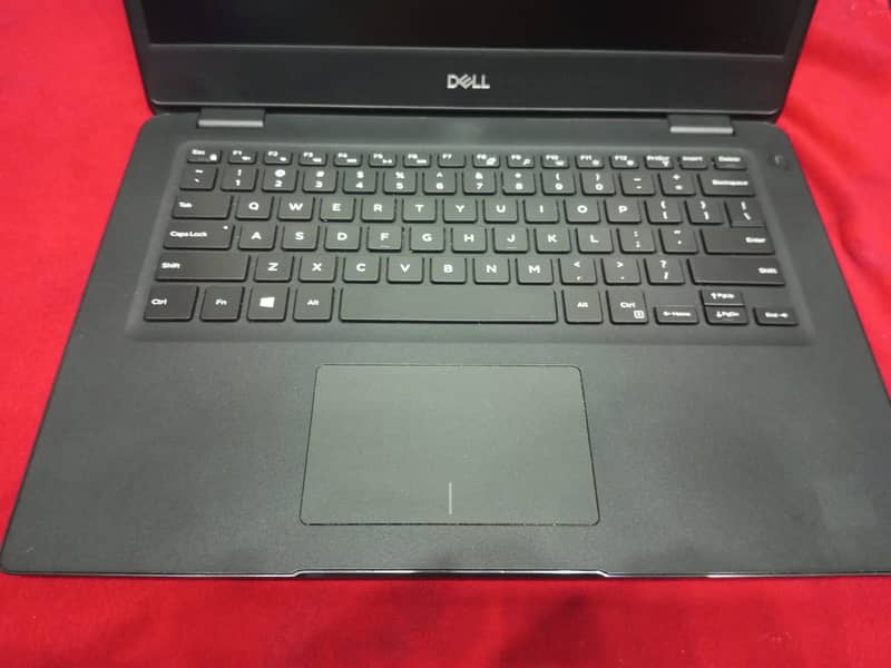 Dell Latitude 3400 Core i5-8th Generation 1