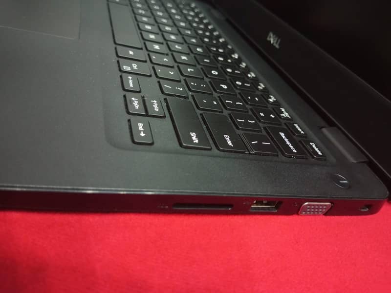 Dell Latitude 3400 Core i5-8th Generation 4