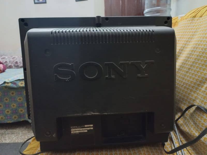 Sony japan made Tv model kv2192m3 4