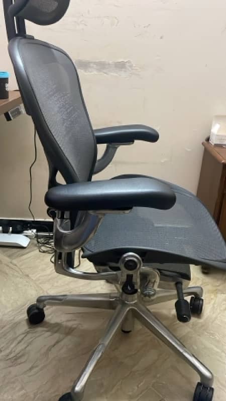 Herman Miller Aeron Office Chair 5