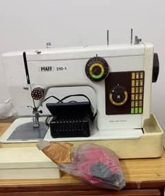 PFAFF SEWING MACHINE GERMANY MADE