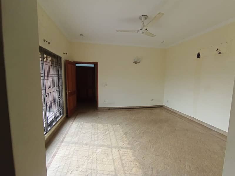 1 Kanal Separate Gate Upper Portion Is Available For Rent In Dha Phase 3 Near McDonalds Y Block 6