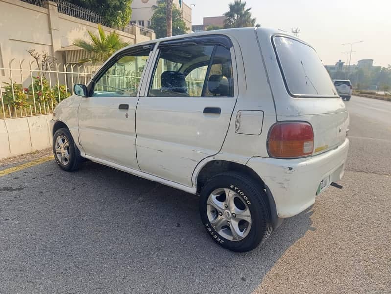 Daihatsu Cuore 2002 5