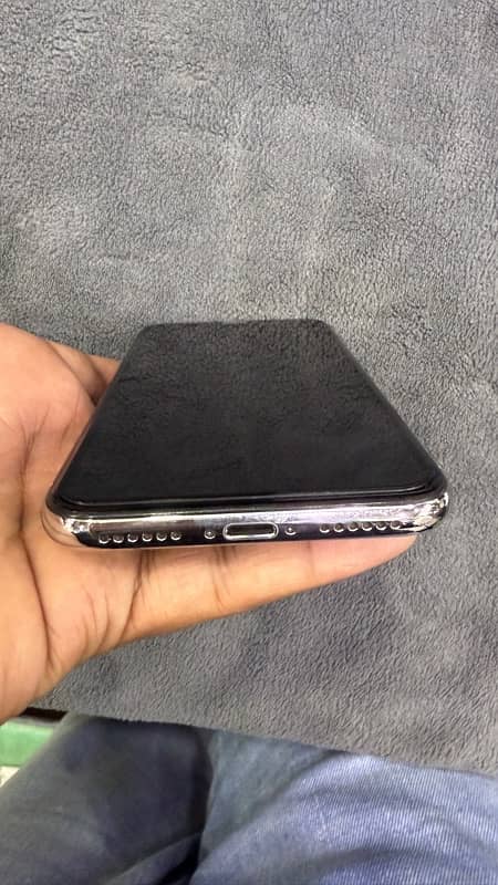 iPhone X PTA 64gb white 4