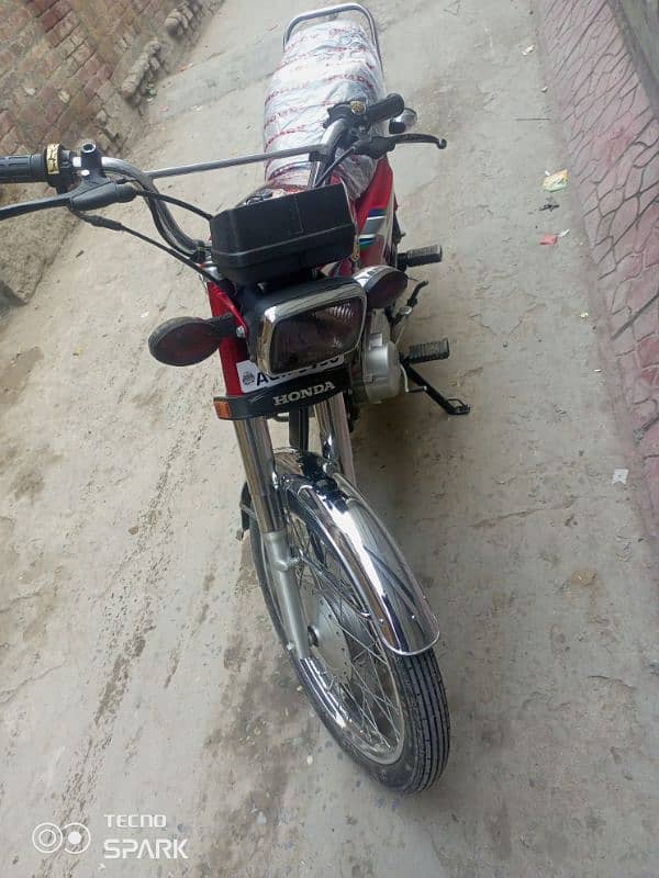 Honda 125 brand new condition 1