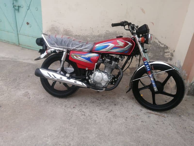 Honda CG 125  Like new 4