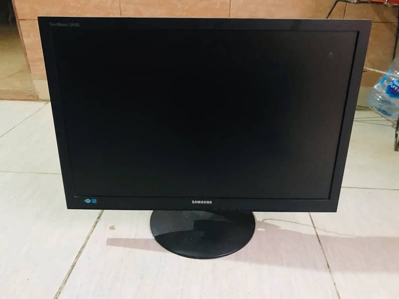 LCD Samsung 24 inch (LED) 0