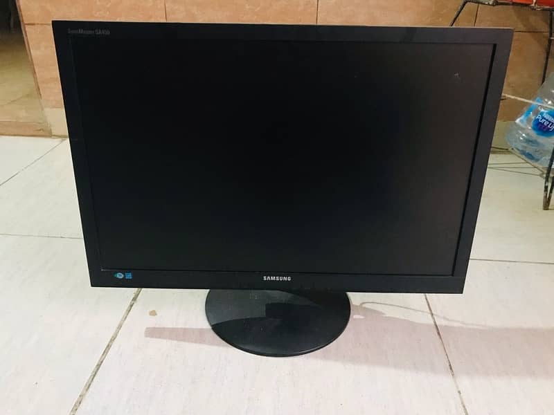 LCD Samsung 24 inch (LED) 1