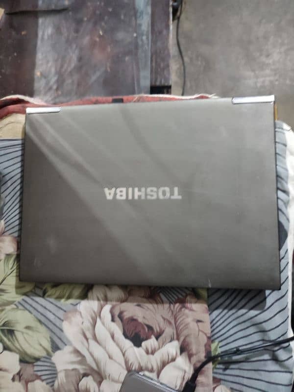 laptop/ Toshiba laptop i5 3rd gen / 6/256. without battery 2