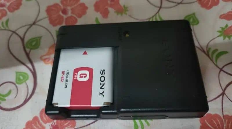 Sony cyber shot DSC-W230 for sale 4