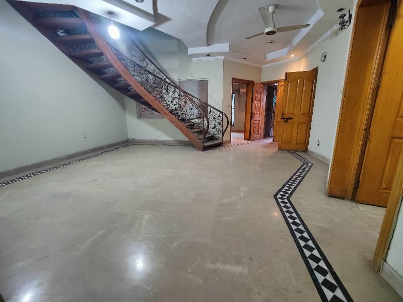 10 Marla Corner House For Sale 7