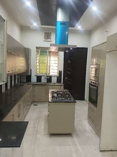 10 marla Full hous new available for rent Iqbal avenue society ph1