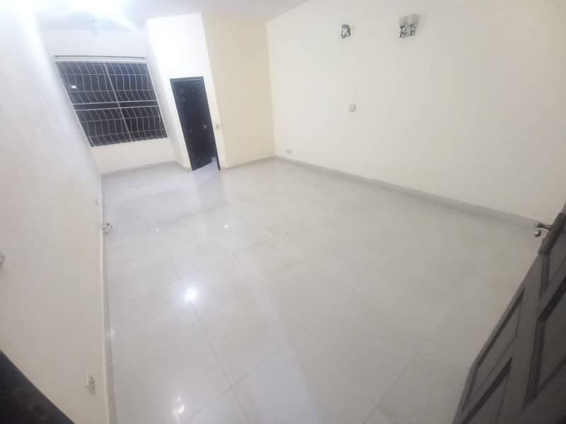 1 Kanal Upper portion corner Seprate geraj for rent Valencia society block B 3