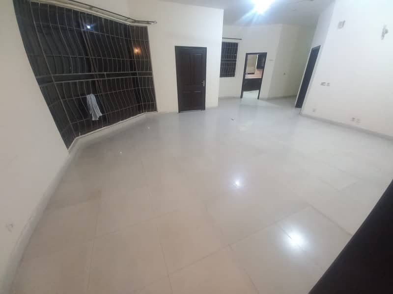 1 Kanal Upper portion corner Seprate geraj for rent Valencia society block B 6