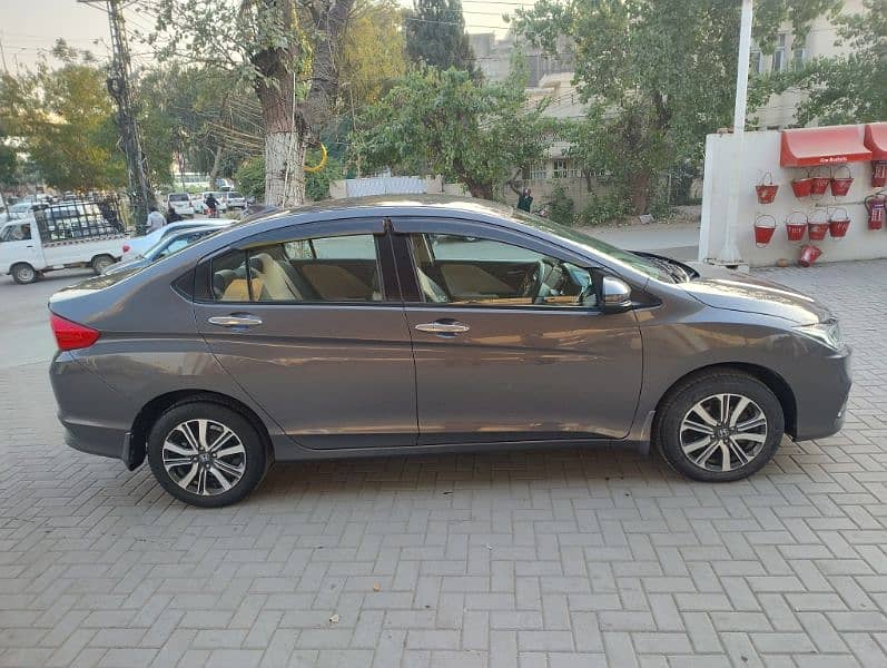 Honda City Aspire 2022 Push Start Full option 2