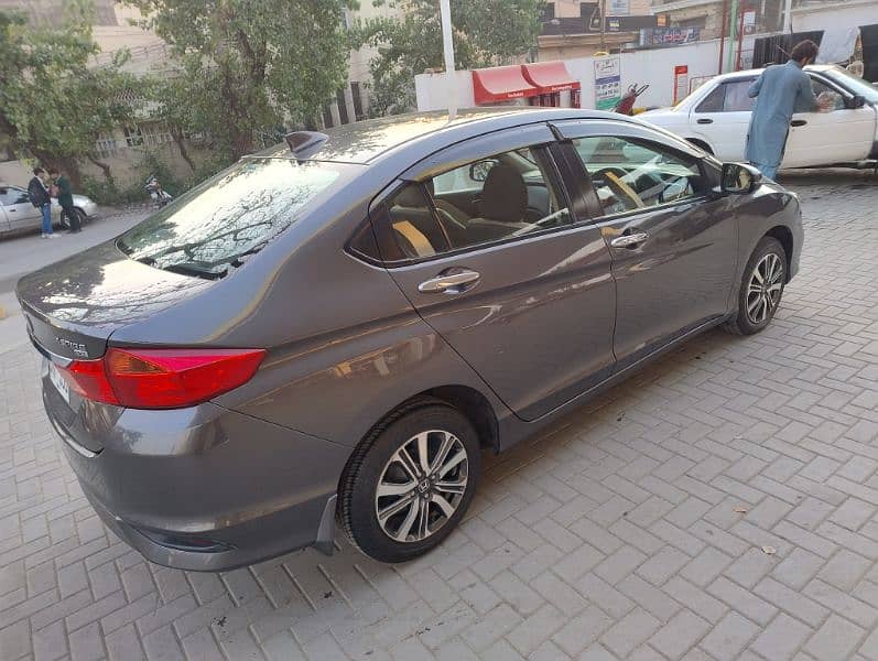 Honda City Aspire 2022 Push Start Full option 5