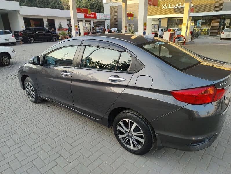 Honda City Aspire 2022 Push Start Full option 6