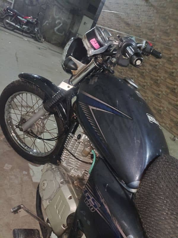 Suzuki gs 150 2